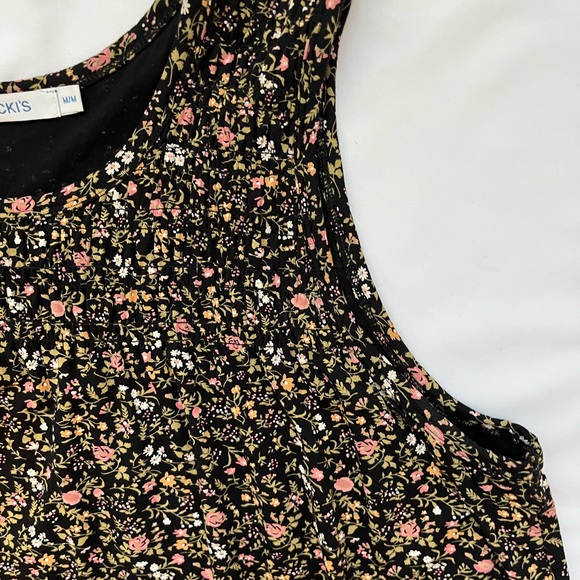 NWOT Ricki’s Floral Sleeveless Tank Top| Size M - Picture 5 of 9